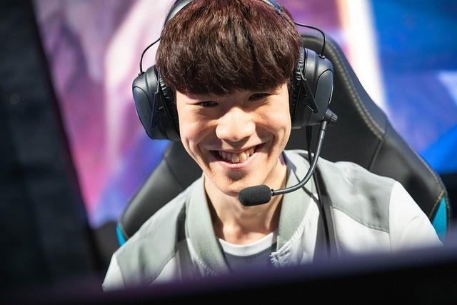 德州扑克高手最爱空池（德扑高手更钟情于拿下无人争夺的底池）